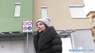 Руска красавица секс клипове с баби чука човек в путка и той я облизва
