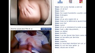 Красивата икономка прекъсна скучното порно с дърти баби почистване за шикозен секс със собственика си